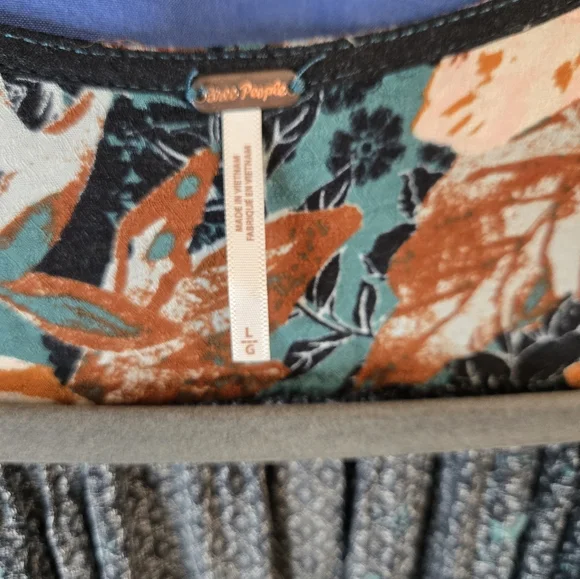 Free People Teal Floral Long Sleeve Blouse EUC - Picture 2 of 9